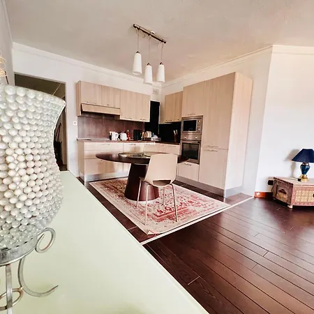 R2 Salina Seaview Retreat